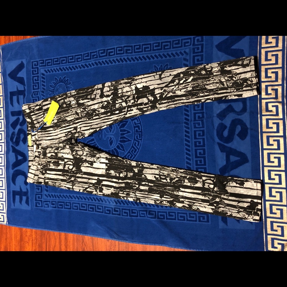 Versace size 29